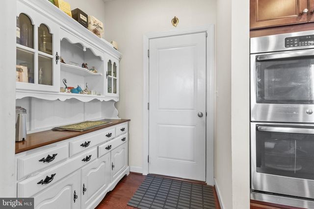 27 EDEN TERRACE LN, Catonsville, MD 21228