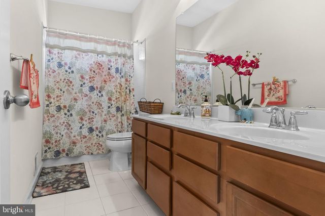 27 EDEN TERRACE LN, Catonsville, MD 21228