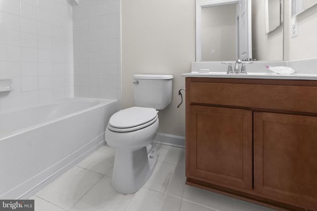 27 EDEN TERRACE LN, Catonsville, MD 21228