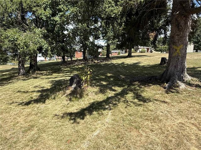 34 LEXINGTON AVENUE, North Union Twp, PA 15401