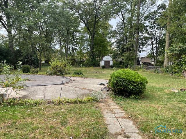 5213 Fairgreen Drive, Toledo, OH 43613