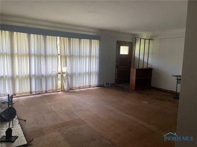 5213 Fairgreen Drive, Toledo, OH 43613