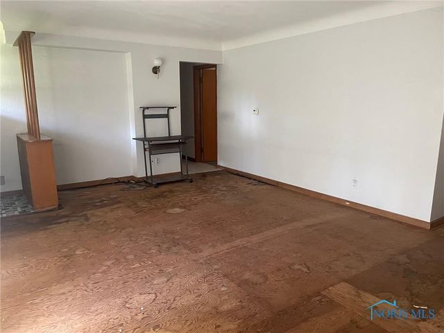 5213 Fairgreen Drive, Toledo, OH 43613