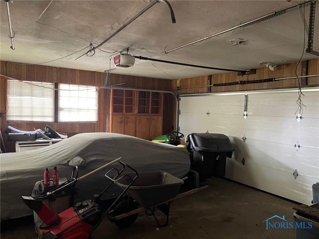 5213 Fairgreen Drive, Toledo, OH 43613