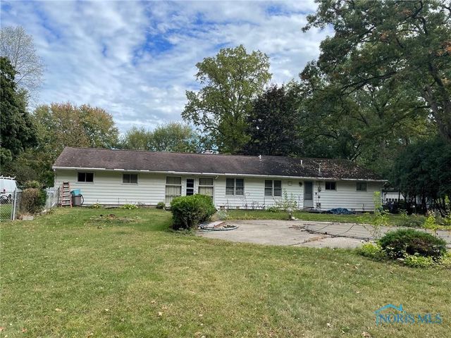 5213 Fairgreen Drive, Toledo, OH 43613