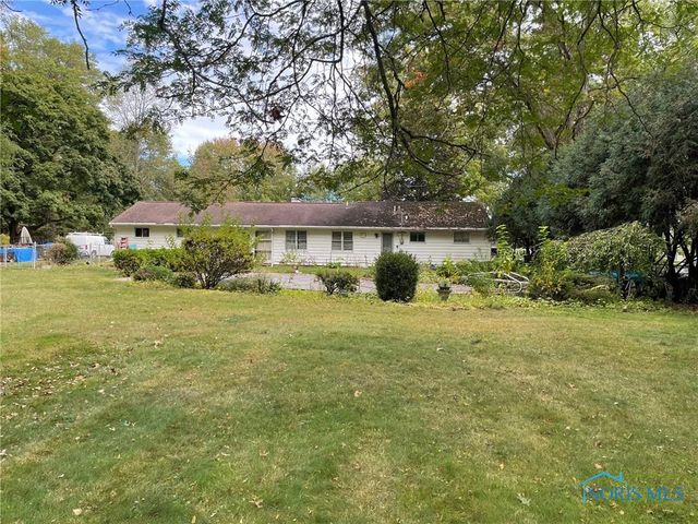 5213 Fairgreen Drive, Toledo, OH 43613