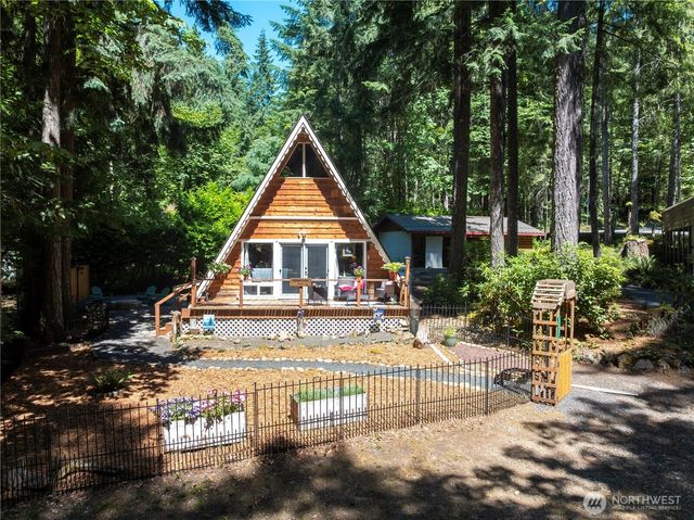 371 N Wynoochee Drive, Hoodsport, WA 98548