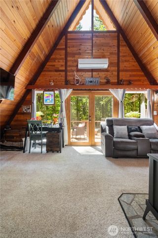 371 N Wynoochee Drive, Hoodsport, WA 98548