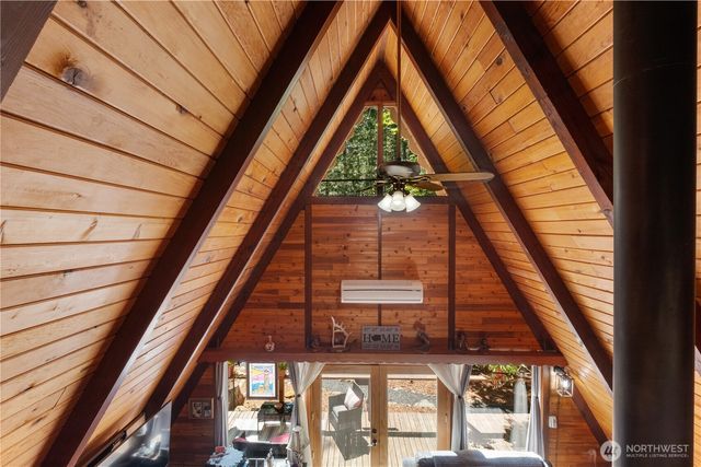 371 N Wynoochee Drive, Hoodsport, WA 98548