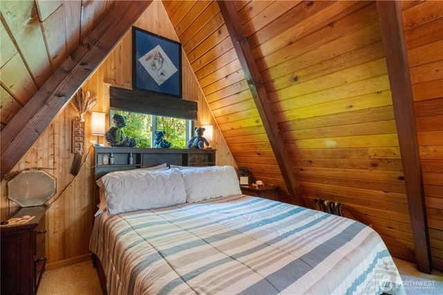371 N Wynoochee Drive, Hoodsport, WA 98548