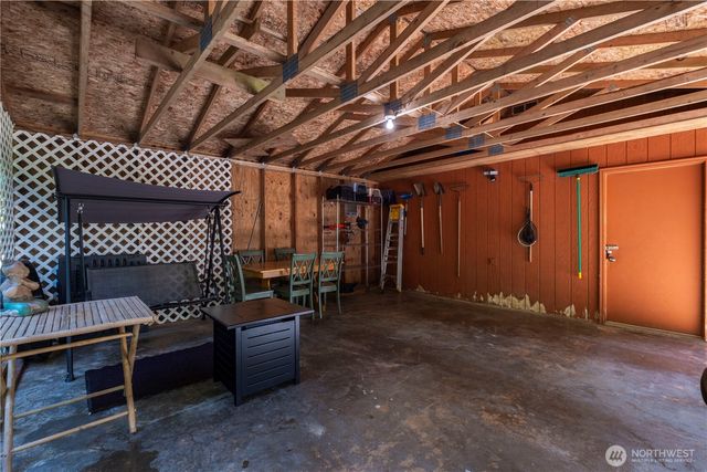371 N Wynoochee Drive, Hoodsport, WA 98548