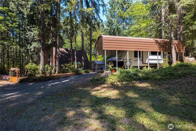 371 N Wynoochee Drive, Hoodsport, WA 98548