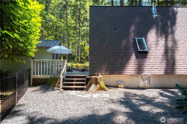 371 N Wynoochee Drive, Hoodsport, WA 98548