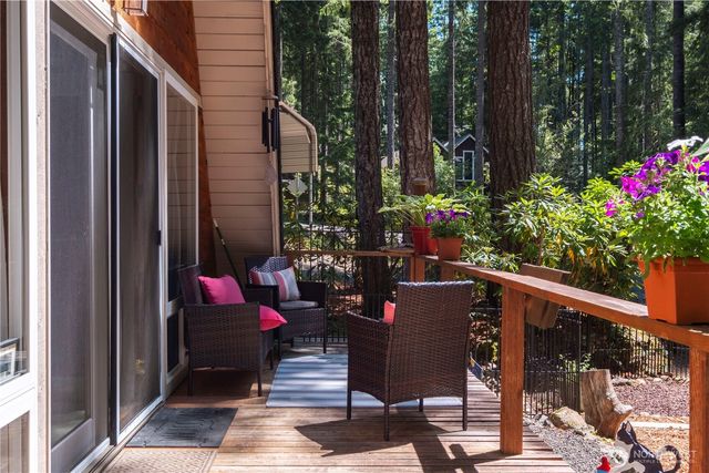 371 N Wynoochee Drive, Hoodsport, WA 98548