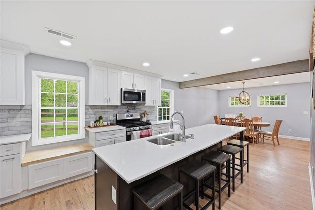 400 Forest Circle, Summerville, SC 29483