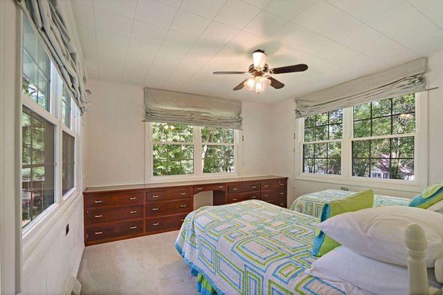 250 Waubun DRIVE, Fontana, WI 53125