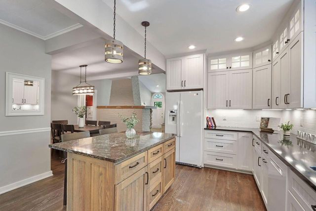 250 Waubun DRIVE, Fontana, WI 53125