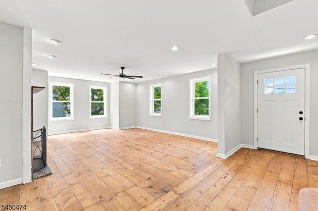 31 N Main St, Flemington Boro, NJ 08822