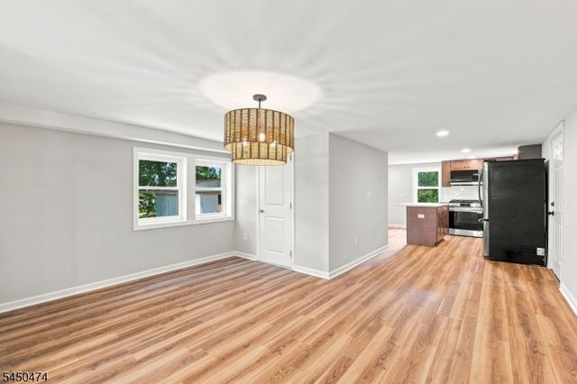31 N Main St, Flemington Boro, NJ 08822