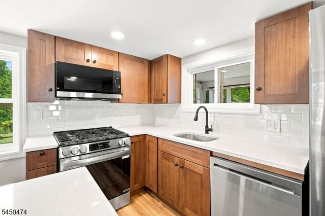 31 N Main St, Flemington Boro, NJ 08822