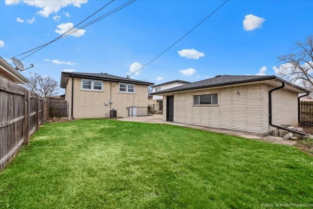 10316 Lamon Avenue, Oak Lawn, IL 60453