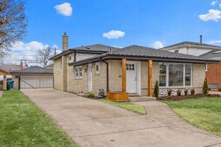 10316 Lamon Avenue, Oak Lawn, IL 60453