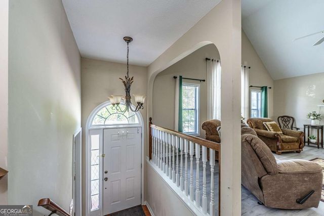 13 Greystone Lane NW, Cartersville, GA 30121