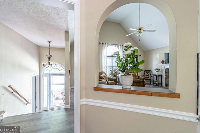 13 Greystone Lane NW, Cartersville, GA 30121