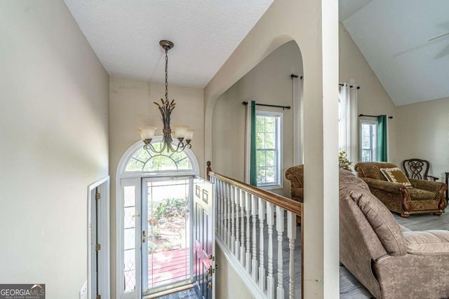 13 Greystone Lane NW, Cartersville, GA 30121