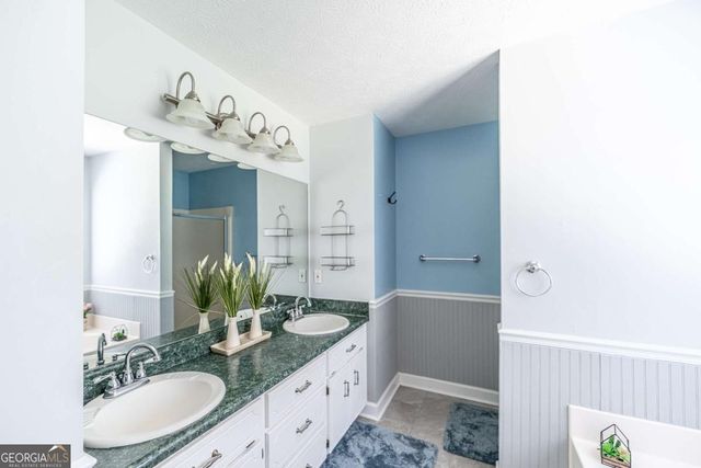 13 Greystone Lane NW, Cartersville, GA 30121