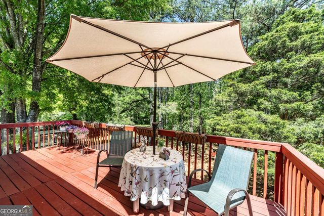 13 Greystone Lane NW, Cartersville, GA 30121