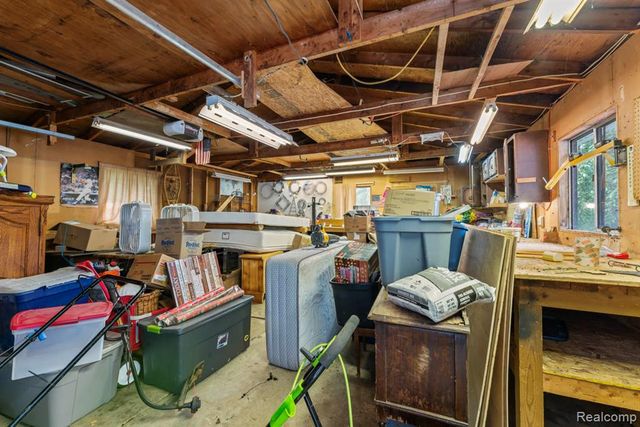 1938 Lakeview Drive, Lapeer, MI 48446