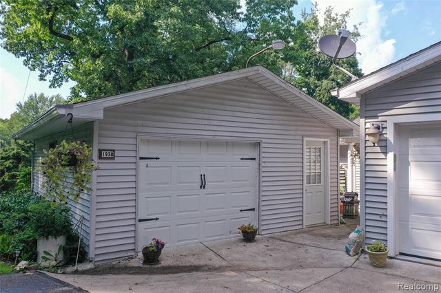 1938 Lakeview Drive, Lapeer, MI 48446