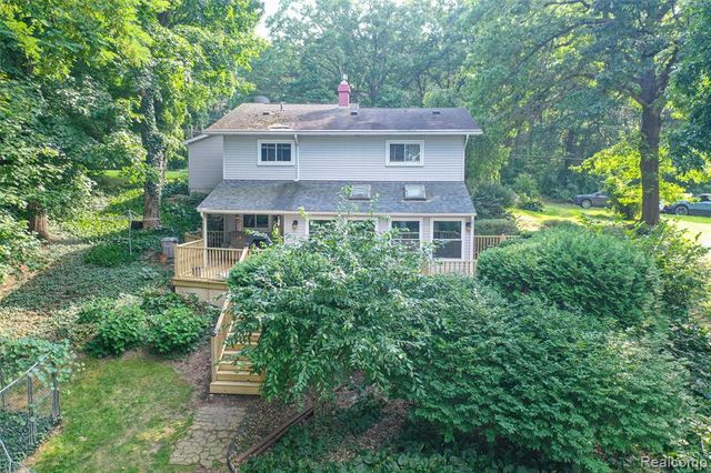 1938 Lakeview Drive, Lapeer, MI 48446