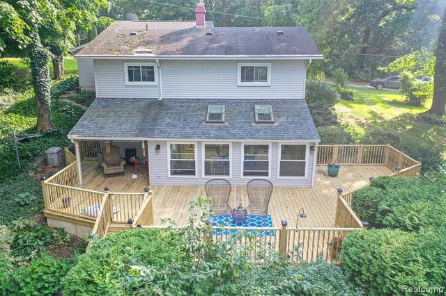 1938 Lakeview Drive, Lapeer, MI 48446