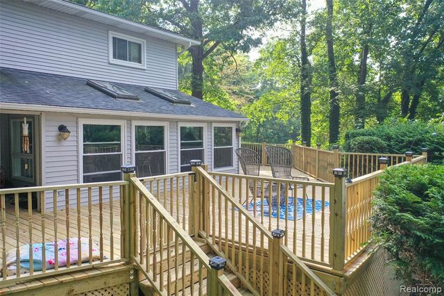 1938 Lakeview Drive, Lapeer, MI 48446