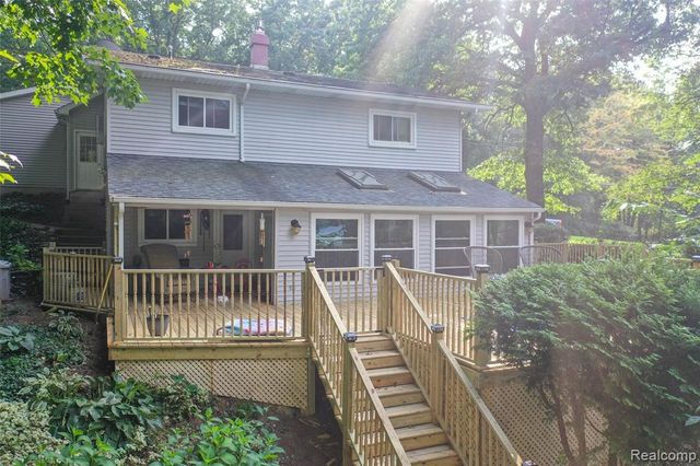 1938 Lakeview Drive, Lapeer, MI 48446