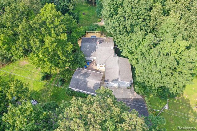 1938 Lakeview Drive, Lapeer, MI 48446