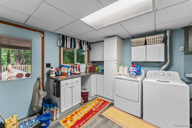 1938 Lakeview Drive, Lapeer, MI 48446