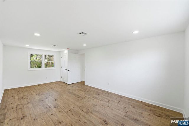 59 Erie Avenue, Midland Park, NJ 07432