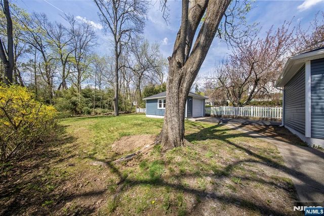 59 Erie Avenue, Midland Park, NJ 07432