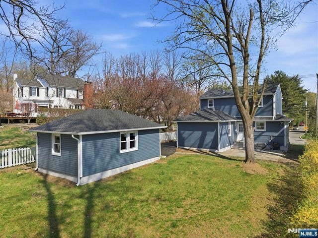 59 Erie Avenue, Midland Park, NJ 07432