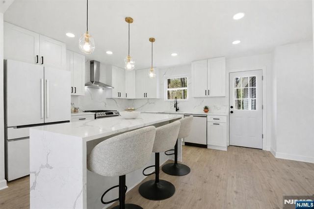 59 Erie Avenue, Midland Park, NJ 07432