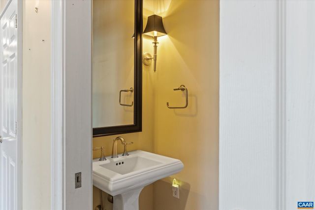 1813 WESTERHAM ST, Keswick, VA 22947