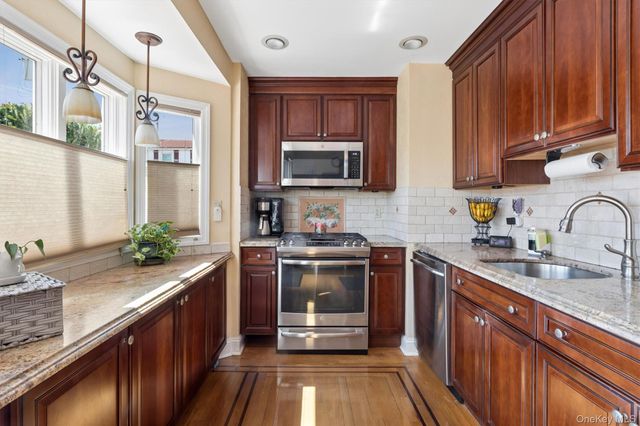 28 Fane Court, Brooklyn, NY 11229