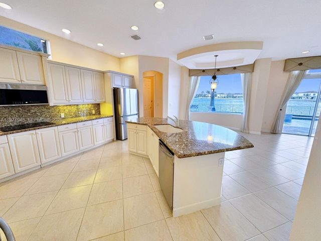 5028 SW 170th Ave ., Miramar, FL 33027