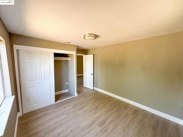 710 Atlantic Dr, Modesto, CA 95358