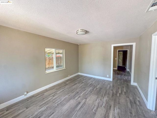 710 Atlantic Dr, Modesto, CA 95358