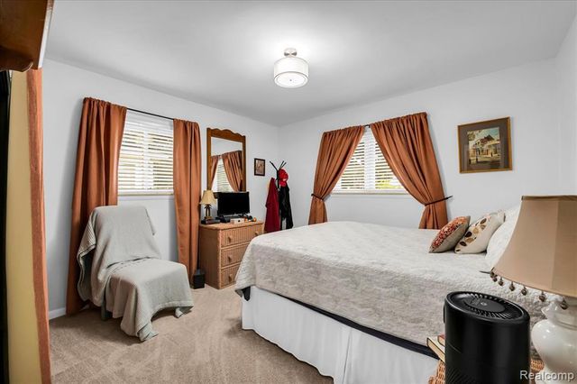 834 S Main Street, Marine City, MI 48039