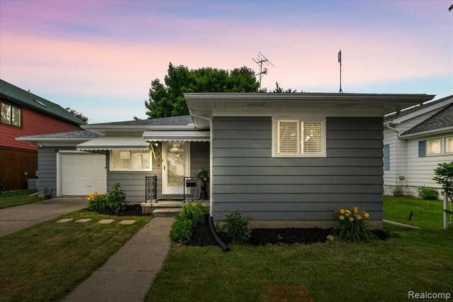 834 S Main Street, Marine City, MI 48039
